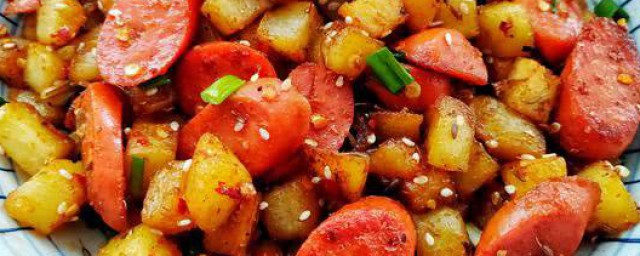 土豆炒火腿肠的做法步骤(土豆炒火腿肠怎样炒最好吃)
