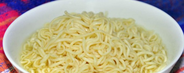 怎样泡方便面更软(方便面怎么泡好)