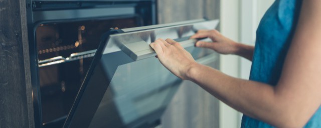 烤箱和微波炉一样吗(微波炉和烤箱一样嘛)