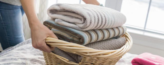 送衣服代表是什么意思(送礼物送衣服是什么意思)