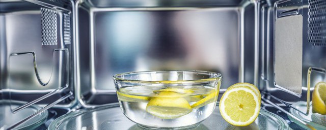 玻璃能否放进微波炉吗(玻璃能放进微波炉里吗)