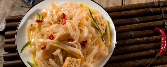 凉皮做出来发黏的原因分析(做出来的凉皮粘是什么原因)