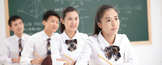 关于夸张句的介绍(夸张句的定义)