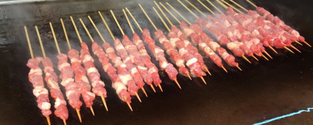 铁板烧烤可以烤的食物(铁板烧可以烤什么菜品)