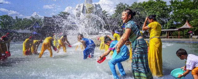 西双版纳泼水节简介(西双版纳泼水节活动安排)