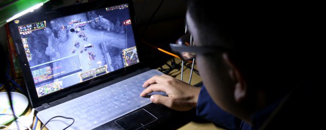 王者荣耀名字中间一横应该怎么弄(王者荣耀名字中间横线)