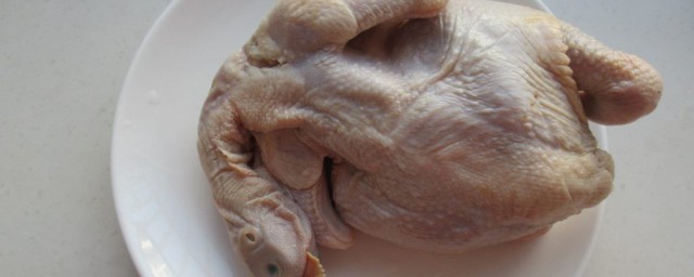 取出鸡内脏的方法(怎么把鸡内脏掏出来)