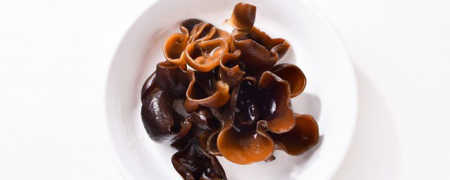 泡发的木耳能放的时间(木耳泡发后可以放多长时间)