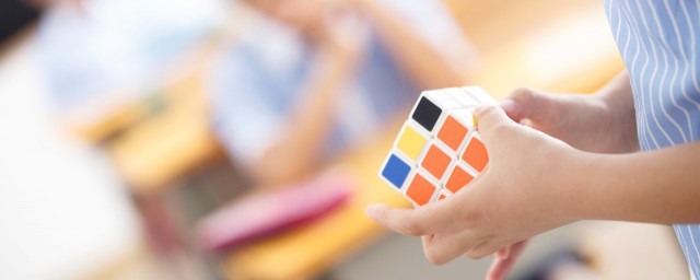 3阶魔方七步公式口诀是什么(三阶魔方七步口诀)