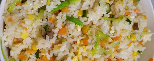 沥米饭的做法分享(电饭锅沥米饭的做法)