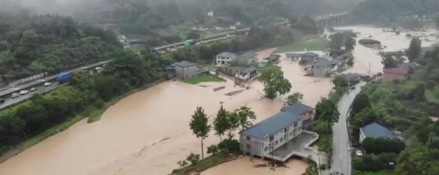 山洪的影响(山洪是什么引起的)