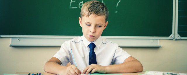 词语摩肩接踵什么意思(摩肩接踵的意思是什么意思)