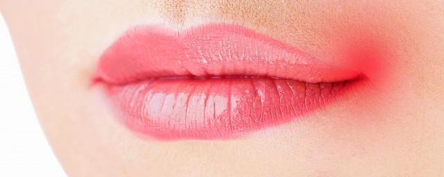 嘴里吐泡泡技巧(如何嘴里吐泡泡)