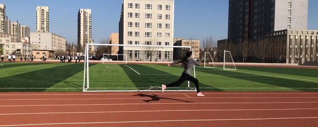 后蹬跑动作要领有哪些(后蹬跑的动作要领,教法步骤)