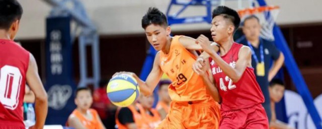 一场篮球比赛多少人参加(篮球比赛每场上多少人)