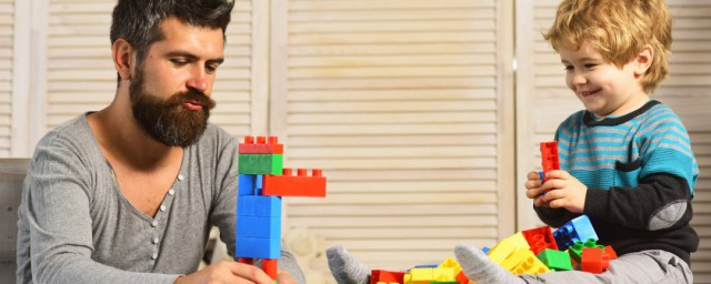 乐高应该怎么拼(高乐高怎么拼)