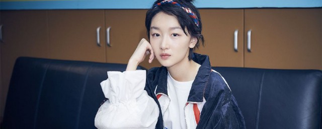 周冬雨是谁(暗黑周冬雨是谁)