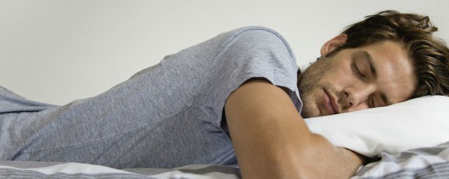 老是想睡觉的原因(老是想睡觉啥原因)