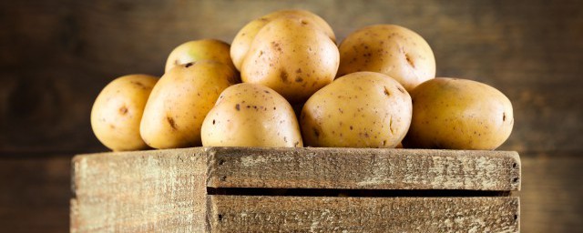 怎样保存马铃薯不会发芽(马铃薯怎样存放才不发芽)