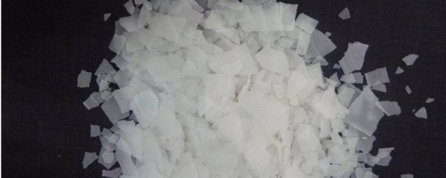 关于火碱的介绍(火碱的成分)