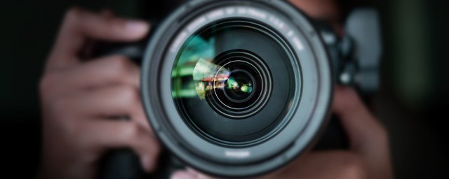 相机光圈指的是什么(相机镜头的光圈是什么意思)