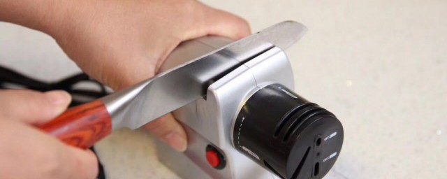 磨刀器如何用(磨刀器正确方法与技巧)