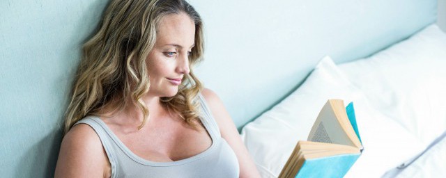 撇嘴解释(撇撇嘴的意思是什么)