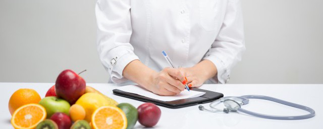 家里种什么果树好(家里种什么果树好看又好吃)