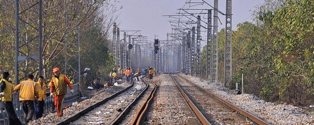 线上工程是什么(什么是线上项目)