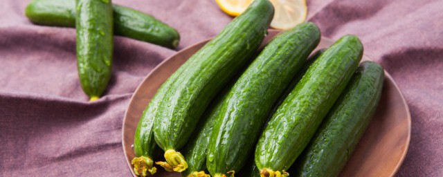 关于小黄瓜的功效与作用介绍(小黄瓜的营养功效)