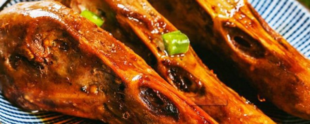 绝味鸭头怎么做(绝味鸭头怎么吃)