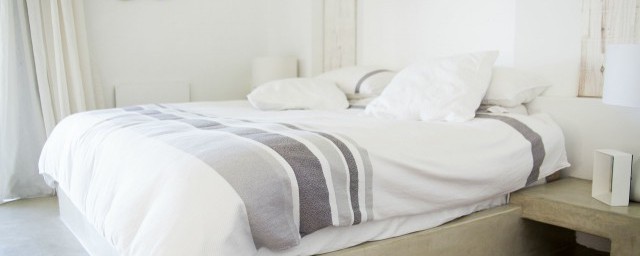 床垫中间凹下去怎么处理(床垫有凹陷如何处理)