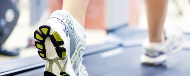 健身完什么时候跑步好(跑步锻炼什么时候好)