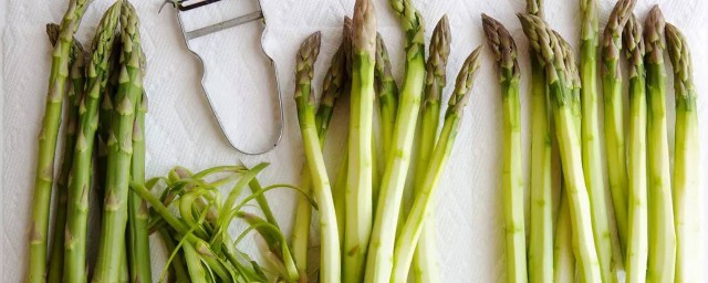 芦笋削皮方法(芦笋要削皮吗 完美去皮的两种方法)