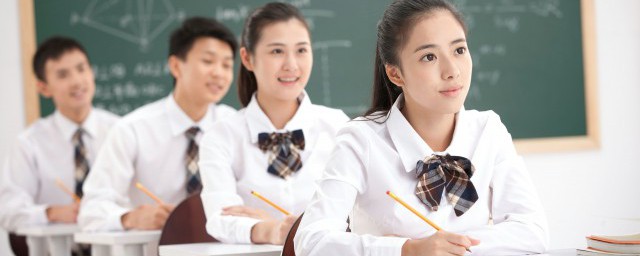 怎么理解苍苍莽莽的意思(莽莽苍苍指的是什么)