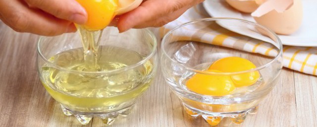 手动打蛋器打发蛋白需要的时间(用自动打蛋器打蛋白要多久)