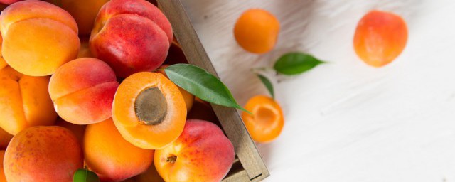 如何晒杏干好吃好储存(杏干怎么晒?在家自己如何晒杏干?)