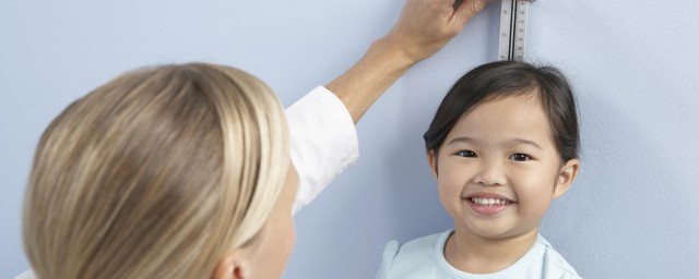 教育从娃娃抓起是哪个人说的(教育要从娃娃抓起的前一句是什么)