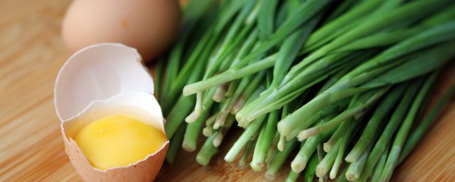 用筷子打发蛋清要多久呢(筷子手动打发蛋清要多久)