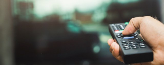 谁是覃日昌的原型