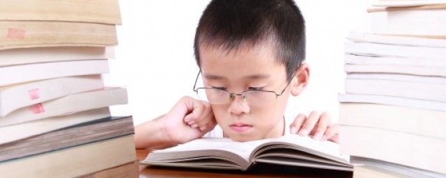 眼镜鼻梁上的东西叫鼻托是吗(眼镜鼻托有什么区别)