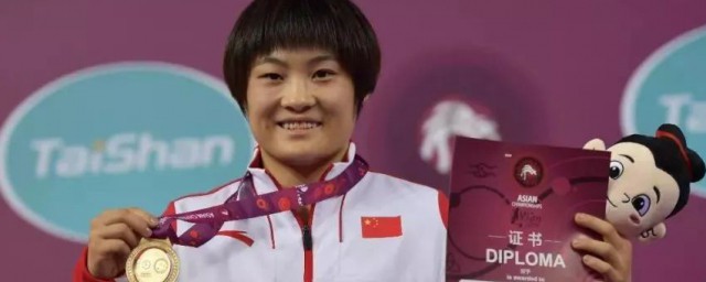 荣宁宁个人简介(宁荣荣百度百科)