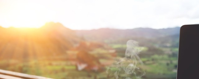 黑暗前的黎明解释(黎明前的黑暗出自)