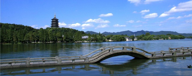 杭州西湖简单介绍(杭州西湖的简单介绍)