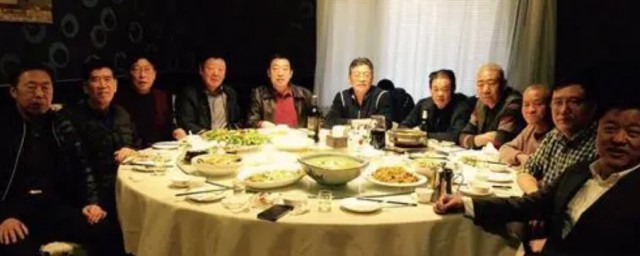 情义深厚的义解释(深情厚谊的释义)