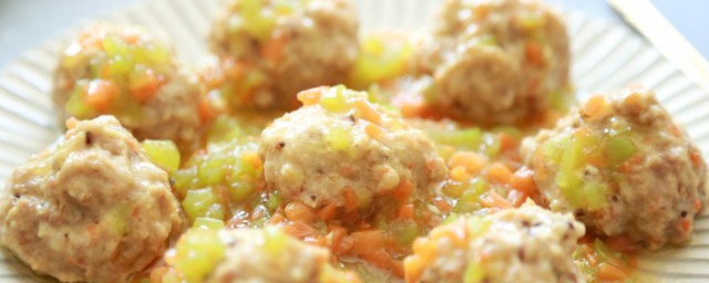 家常蒸丸子的做法(蒸丸子怎么做好吃又简单)