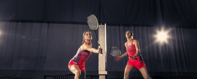 羽毛球磅数解释(关于羽毛球磅数)