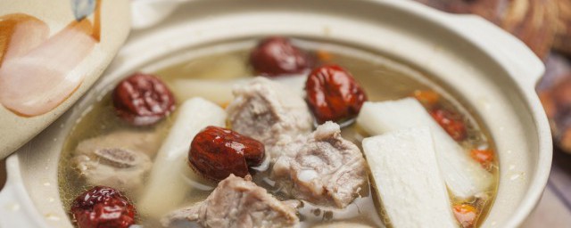 绿豆冬瓜排骨汤的功效与作用是什么(排骨炖冬瓜绿豆的功效)