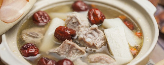 绿豆冬瓜排骨汤做法步骤(绿豆排骨冬瓜汤的功效与作用点)