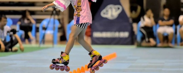 轮滑刹车方法(轮滑刹车技巧)